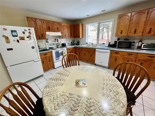 471 Princeton-Summerland Road, Princeton, BC - Indoor Photo Showing Kitchen With Double Sink