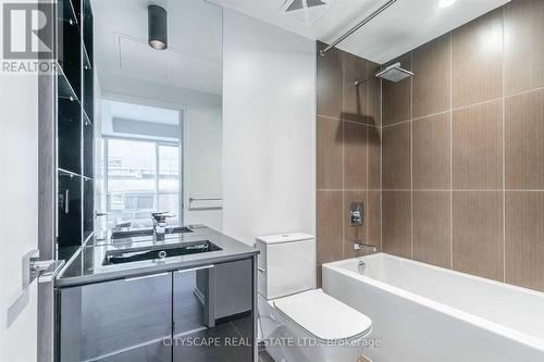 2411 - 70 Temperance Street, Toronto, ON - Indoor Photo Showing Bathroom