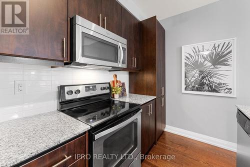 210 - 85 The Donway Way W, Toronto, ON - Indoor Photo Showing Kitchen