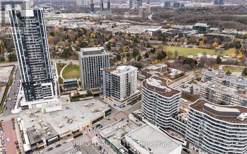 210 - 85 The Donway Way W, Toronto, ON - Outdoor