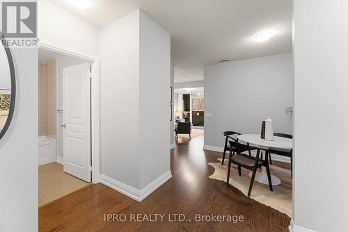 210 - 85 The Donway Way W, Toronto, ON - Indoor