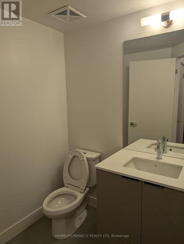 1116 - 1350 Ellesmere Road, Toronto, ON - Indoor Photo Showing Bathroom