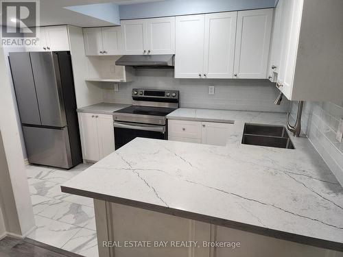 6 Elderslie Crescent, Vaughan, ON - Indoor Photo Showing Kitchen With Double Sink