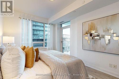 401 - 110 Marine Parade Drive, Toronto, ON - Indoor Photo Showing Bedroom