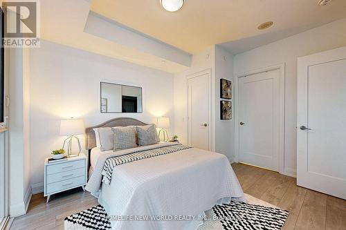 401 - 110 Marine Parade Drive, Toronto, ON - Indoor Photo Showing Bedroom