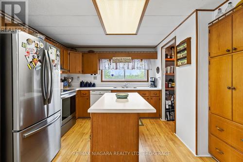 150 - 3033 Townline Road, Fort Erie, ON - Indoor Photo Showing Kitchen