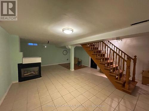 392 Terry Drive, Newmarket, ON - Indoor Photo Showing Other Room