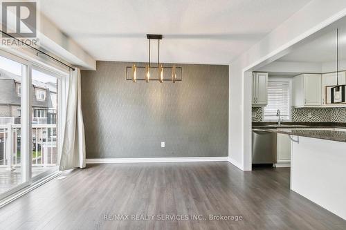 8 Toledo Lane, Brampton, ON - Indoor Photo Showing Kitchen