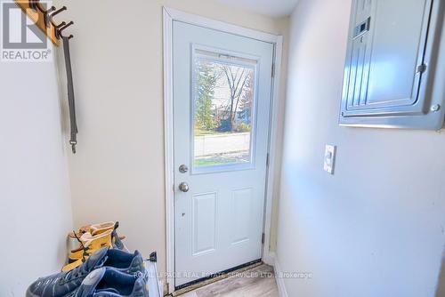 18 Ewing Street, Halton Hills, ON - Indoor Photo Showing Other Room