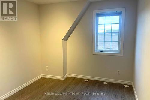 1736 Maple Grove Road, Ottawa, ON - Indoor Photo Showing Other Room