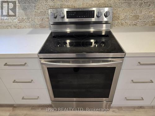 2 - 31 Wildhorse Lane, Brampton, ON - Indoor Photo Showing Kitchen