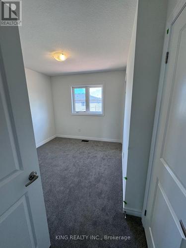 10 Reid Avenue N, Hamilton, ON - Indoor Photo Showing Other Room