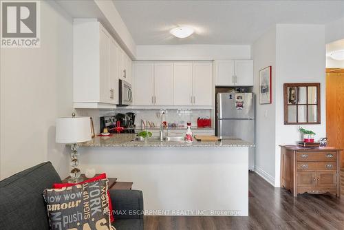 225 - 8111 Forest Glen Drive, Niagara Falls (Mt. Carmel), ON - Indoor Photo Showing Kitchen