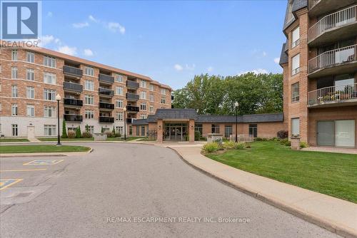 225 - 8111 Forest Glen Drive, Niagara Falls (Mt. Carmel), ON - Outdoor With Balcony With Facade