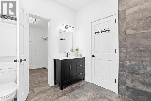 4210 Scotch Line Road, Tay Valley, ON - Indoor Photo Showing Bathroom