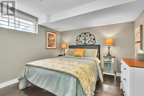 220 Allgrove Way, Ottawa, ON - Indoor Photo Showing Bedroom