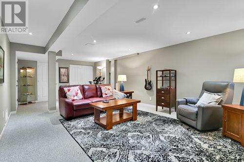 220 Allgrove Way, Ottawa, ON - Indoor