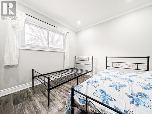 5709 Temperance Avenue, Niagara Falls (215 - Hospital), ON - Indoor Photo Showing Bedroom