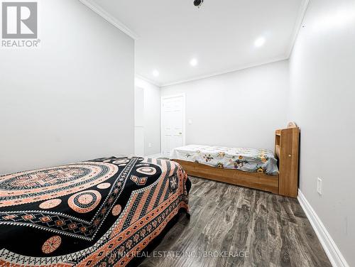 5709 Temperance Avenue, Niagara Falls (215 - Hospital), ON - Indoor Photo Showing Bedroom