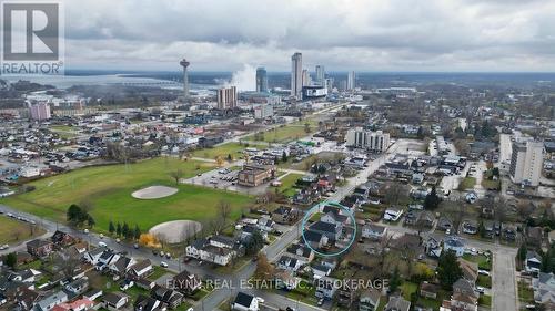 5709 Temperance Avenue, Niagara Falls (215 - Hospital), ON - Outdoor With View