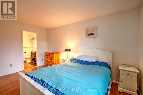 1223 Cedarcroft Crescent, Ottawa, ON - Indoor Photo Showing Bedroom