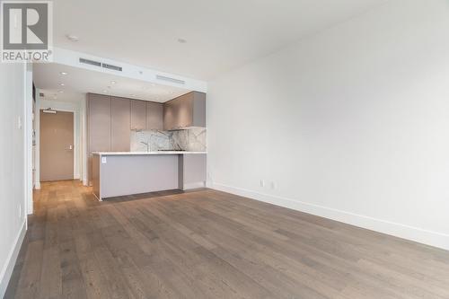 206 2118 W 15Th Avenue, Vancouver, BC - Indoor Photo Showing Other Room