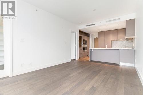 206 2118 W 15Th Avenue, Vancouver, BC - Indoor Photo Showing Kitchen