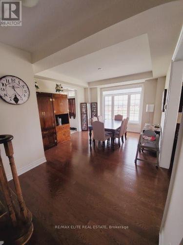 114 Walter English Drive, East Gwillimbury, ON - Indoor Photo Showing Dining Room