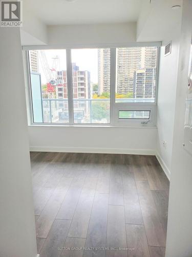 702 - 99 Broadway Avenue, Toronto, ON - Indoor Photo Showing Other Room