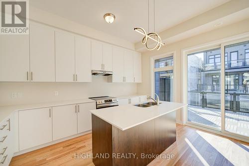 3046 Perkins Way, Oakville, ON - Indoor Photo Showing Kitchen With Double Sink