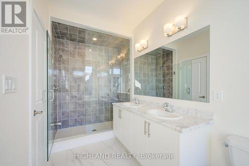 3046 Perkins Way, Oakville, ON - Indoor Photo Showing Bathroom