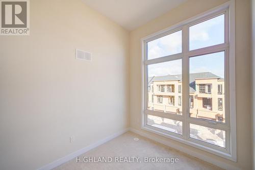 3046 Perkins Way, Oakville, ON - Indoor Photo Showing Other Room