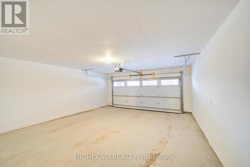 3046 Perkins Way, Oakville, ON - Indoor Photo Showing Garage