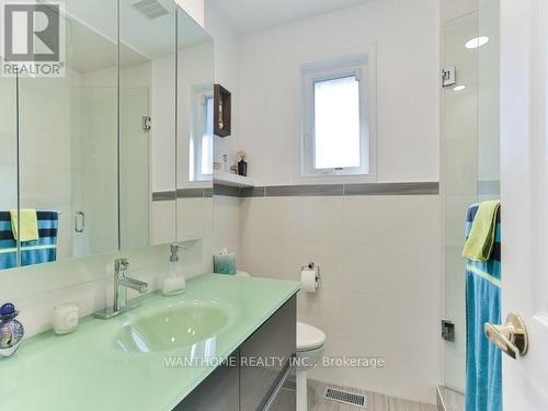 185 Burbank Drive, Toronto, ON - Indoor Photo Showing Bathroom