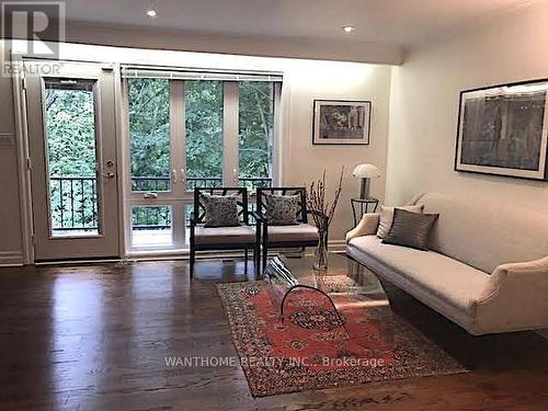 185 Burbank Drive, Toronto, ON - Indoor Photo Showing Living Room