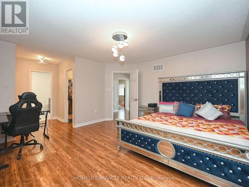 971 Kennedy Circle, Milton, ON - Indoor Photo Showing Bedroom