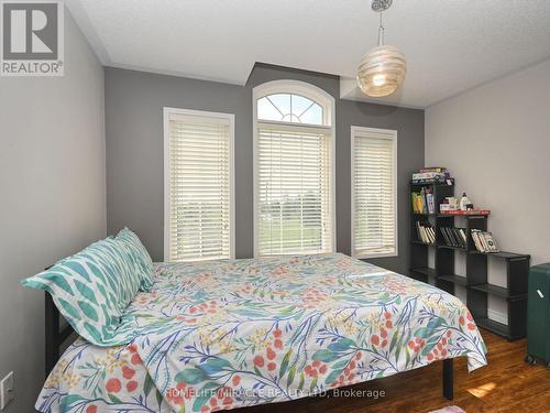 971 Kennedy Circle, Milton, ON - Indoor Photo Showing Bedroom