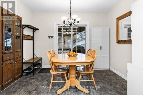 678 Brighton Avenue, Hamilton, ON - Indoor Photo Showing Dining Room