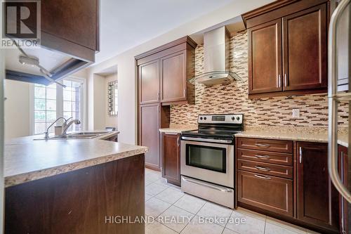 27 Poetry Drive, Vaughan, ON - Indoor Photo Showing Kitchen