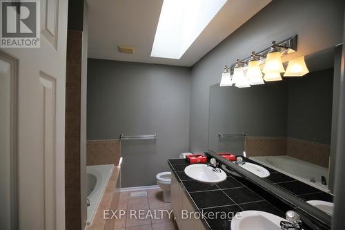 110 Calaveras Avenue, Ottawa, ON - Indoor Photo Showing Bathroom