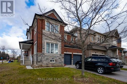 1136 Cenotaph Boulevard, Newmarket, ON - Outdoor With Facade