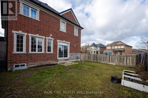 1136 Cenotaph Boulevard, Newmarket, ON - Outdoor