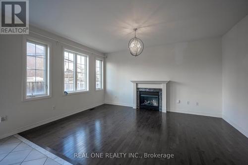 1136 Cenotaph Boulevard, Newmarket, ON - Indoor Photo Showing Living Room With Fireplace