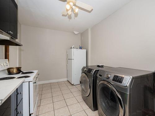 Cuisine - 6346  - 6348A Av. Coolbrook, Montréal (Côte-Des-Neiges/Notre-Dame-De-Grâce), QC - Indoor Photo Showing Laundry Room