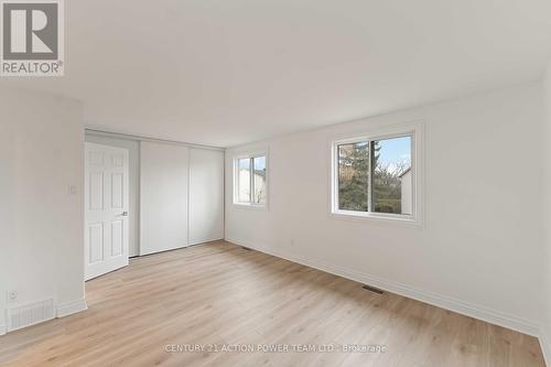 427 Grassland Terrace, Ottawa, ON - Indoor Photo Showing Other Room