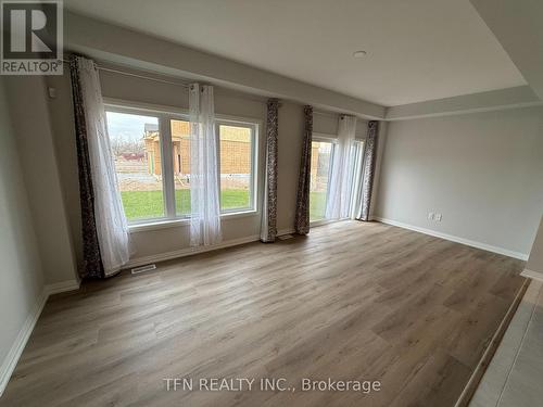 2 Whelan Court, Thorold, ON - Indoor Photo Showing Other Room