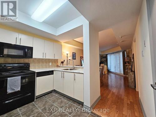 1310 - 200 Rideau Street, Ottawa, ON - Indoor Photo Showing Kitchen