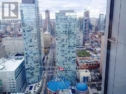 4809 - 763 Bay Street N, Toronto, ON - Outdoor With View