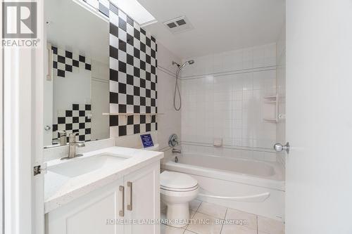 Ph17 - 2460 Eglinton Avenue E, Toronto, ON - Indoor Photo Showing Bathroom