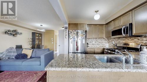 44 Dewell Crescent, Clarington, ON - Indoor Photo Showing Kitchen With Double Sink With Upgraded Kitchen